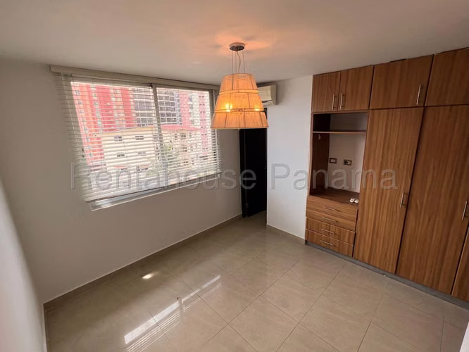 Se Alquila Apartamento en Villa de las Fuentes