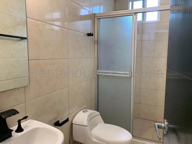 Venta de apartamento en Carrasquilla AK