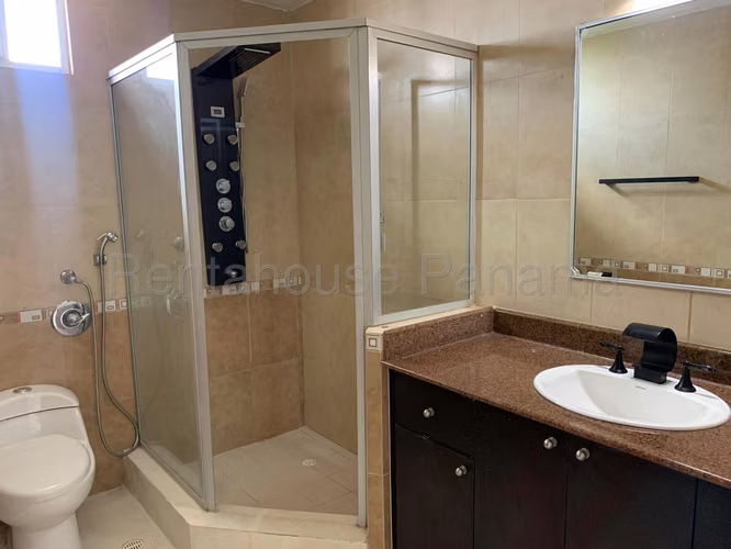 Venta de apartamento en Carrasquilla AK
