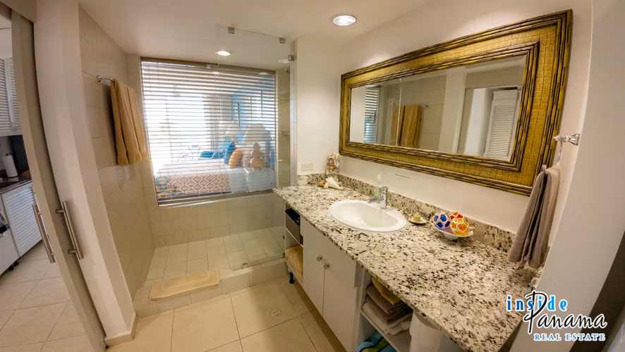 Apartamento Frente al Mar en PH Coronado Suite en Coronado, Panamá - Imagen 9