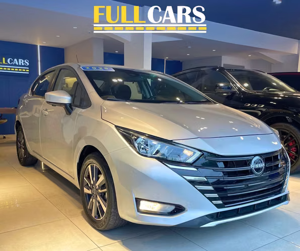 Nissan Versa Advance 2025
