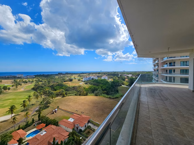APARTAMENTO FRENTE AL MAR EN VENTA – PH LAS OLAS