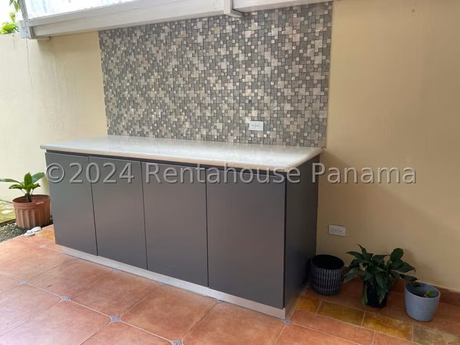 Venta de casa en Costa del Este AK