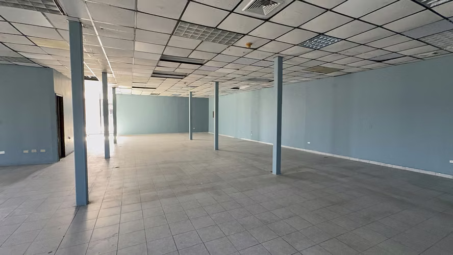 Alquilo edificio para oficinas en Penonomé, en la Panamericana