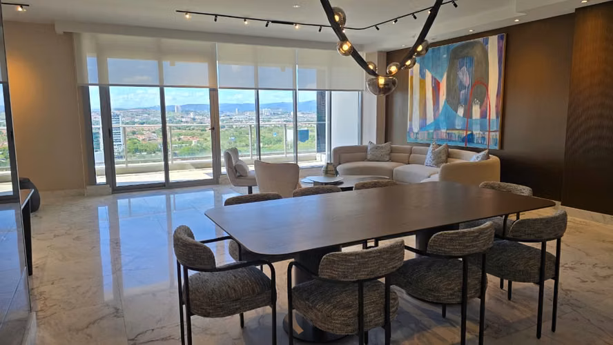 Apartamento de 276 m² con 3 dormitorios en venta en Costa Del Este