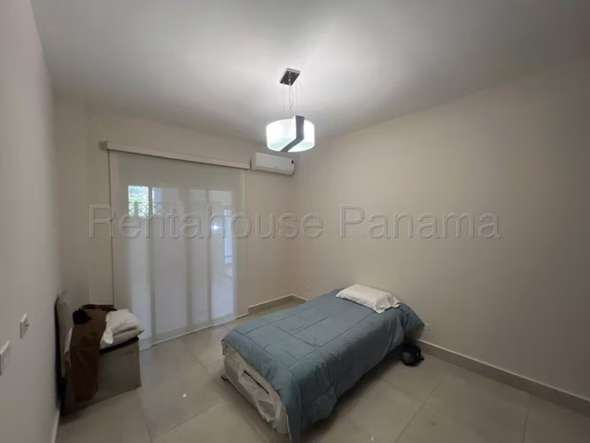 Se Alquila Apartamento en Clayton VLU26-7262