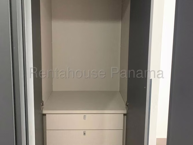 Se Alquila Apartamento en Coco del Mar VLU26-7574
