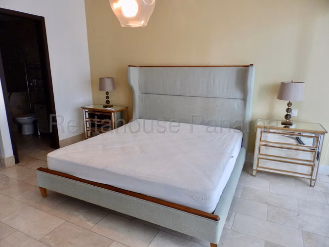 Se Alquila Apartamento en Punta Pacifica VLU26-7625