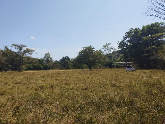 FINCA DE 18 HAS EN VENTA LOS CERRITOS CHAME EXCELENTE UBICACIÓN (CAMRO)