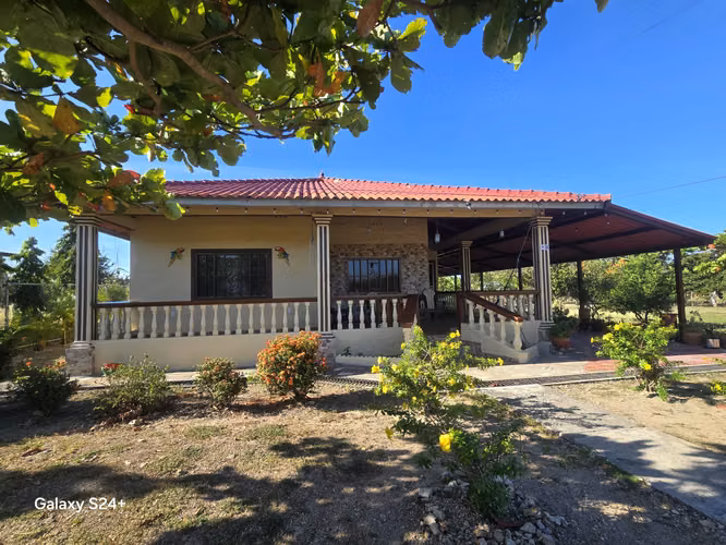 CASA EN VENTA EN PENONOMÉ