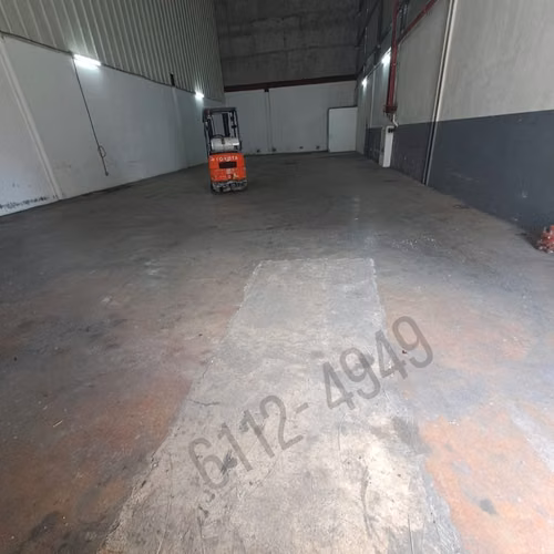 GALERA EN VENTA DOBLE ALTURA– VÍA TOCUMEN | Luz Trifásica