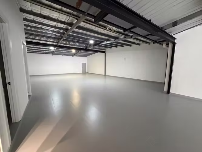 Local comercial en Marbella, 275m2 - Imagen 2