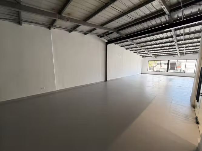 Local comercial en Marbella, 275m2 - Imagen 3