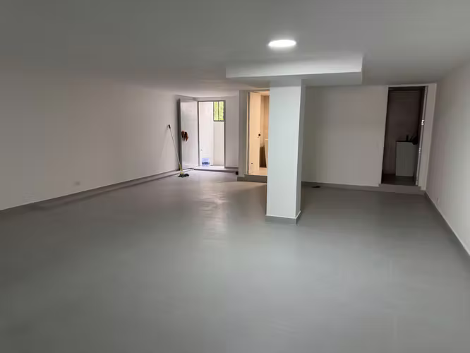 Local comercial en Marbella, 175m2, planta baja