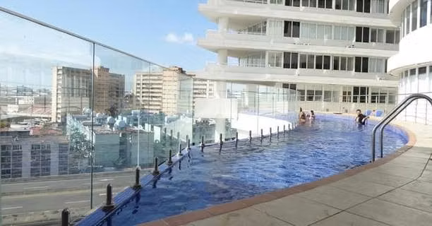 PH BAY VIEW, 3 RECAMARAS, 2 BAÑOS, BALCÓN, CERCA AL CASCO VIEJO!!!