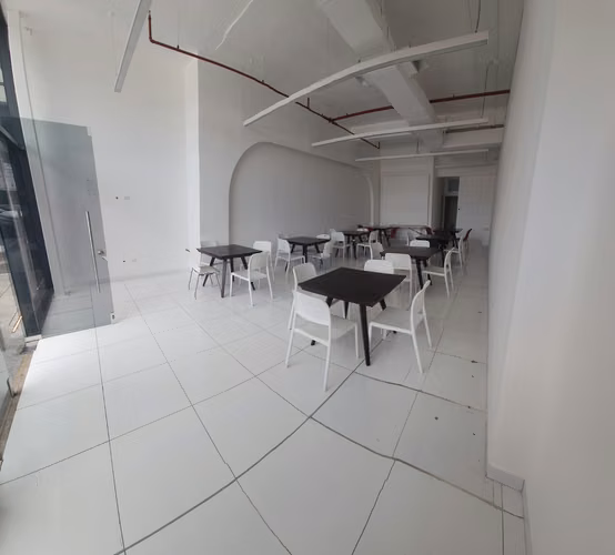 LOCAL RESTAURANTE GAS  PB EXELENTE VISUAL PLAZA COMERCIAL VIA PORRAS 160 MTS 150 ESTACIONAMIENTOS