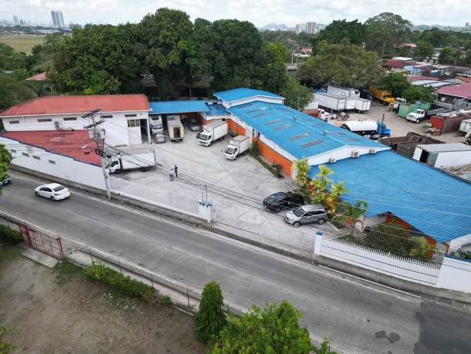 Alquiler de Galera con Oficina en Juan Diaz, Metropark, 410m²