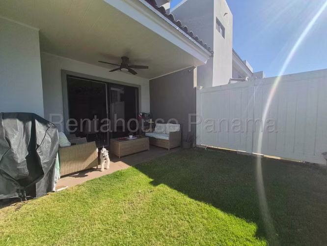 Casa En Venta En Brisas Del Golf SYH