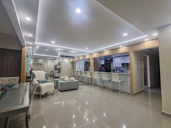 Casa En Venta En Río Abajo SYH