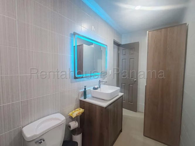 Casa En Venta En Río Abajo SYH