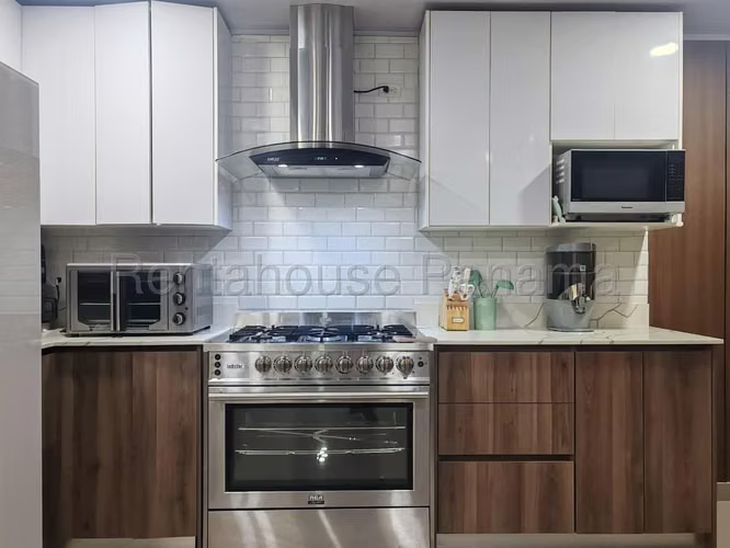 Casa En Venta En Río Abajo SYH