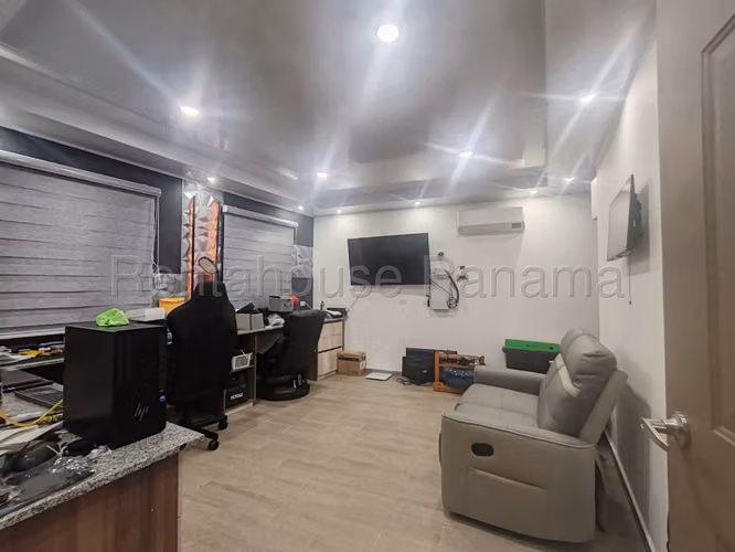 Casa En Venta En Río Abajo SYH