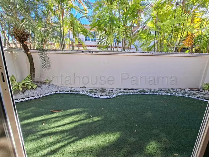 Casa En Venta En Costa Sur SYH