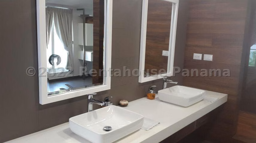 Vendo casa en Altos de Panamá LF26-7590 Solo Cliente Directo