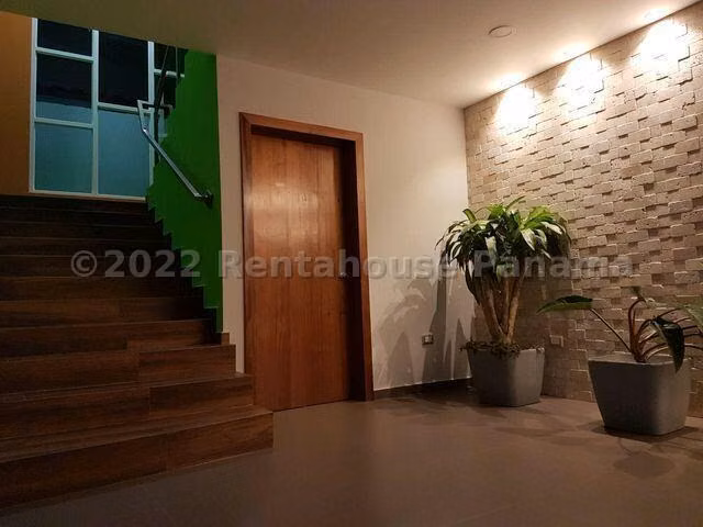 Vendo casa en Altos de Panamá LF26-7590 Solo Cliente Directo