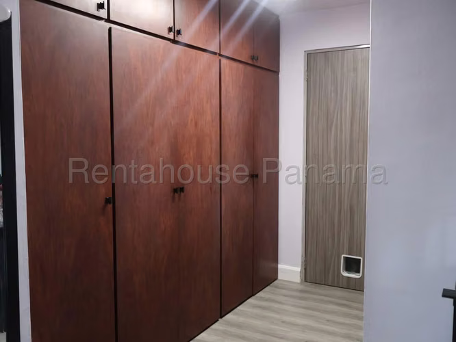 Se Vende Apartamento en El Cangrejo YDU