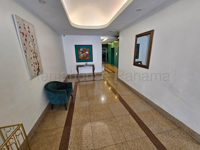 Se Vende Apartamento en El Cangrejo YDU