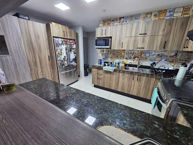 Se Vende Apartamento en El Cangrejo YDU