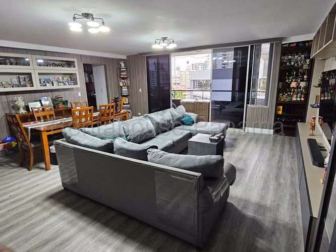 Se Vende Apartamento en El Cangrejo YDU