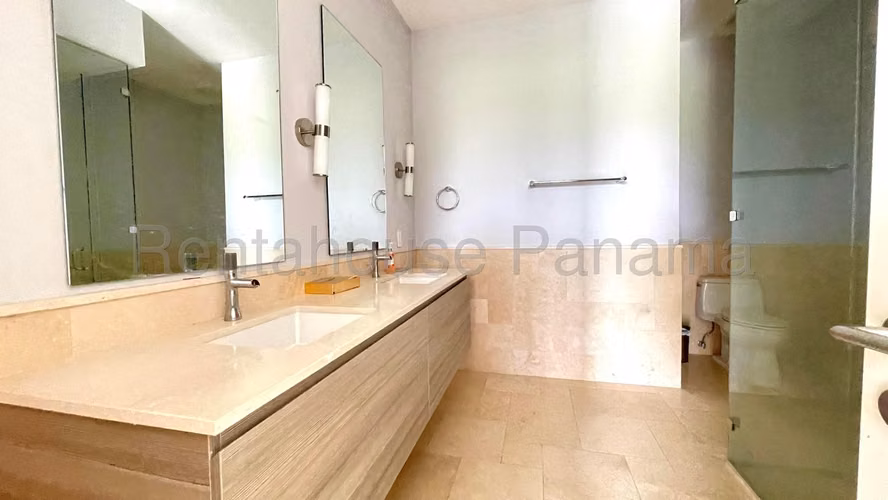 Venta de Casa en Buenaventura  Precio Negociable 26*5650Mfk