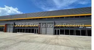 Venta de Galera con 460m2 en Juan Diaz 26-7607SR