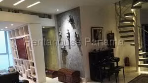 Venta de Apartamento con 464m2 en Costa del Este PH Vitri 26-3596SR