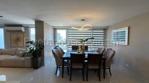 Venta de Apartamento con 130m2 en Punta Paitilla PH Mirabel 26-7581SR