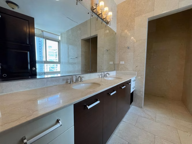 Venta de apartamento en Punta Pacífica, PH Pacific Point
