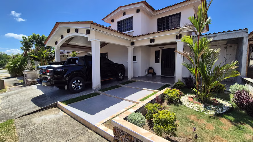 HOUSE FOR SALE PH SUMMER HILLS COSTA VERDE PANAMA OESTE