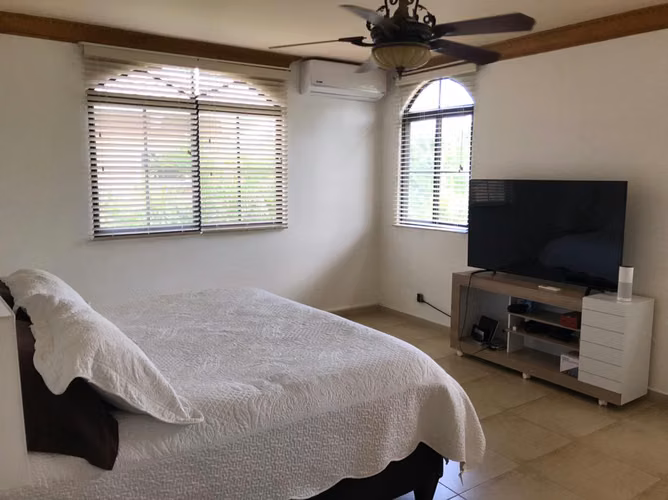 Venta de Casa con Piscina y Amplia Terraza en Clayton Village - Ciudad de Panamá