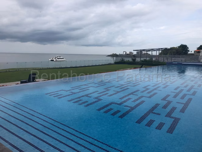 Se Vende Apartamento en Punta Pacifica VLU26-7580