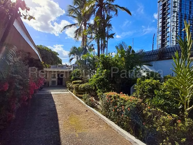 House for Sale in Coco del Mar VLU26-7583