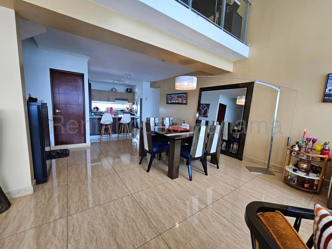 Se Vende Apartamento en Avenida Balboa MDV26-6150
