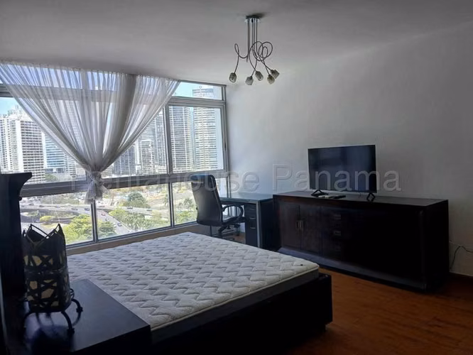 alquilo apartamento amoblado en avenida balboa bayfront OF 26-7406