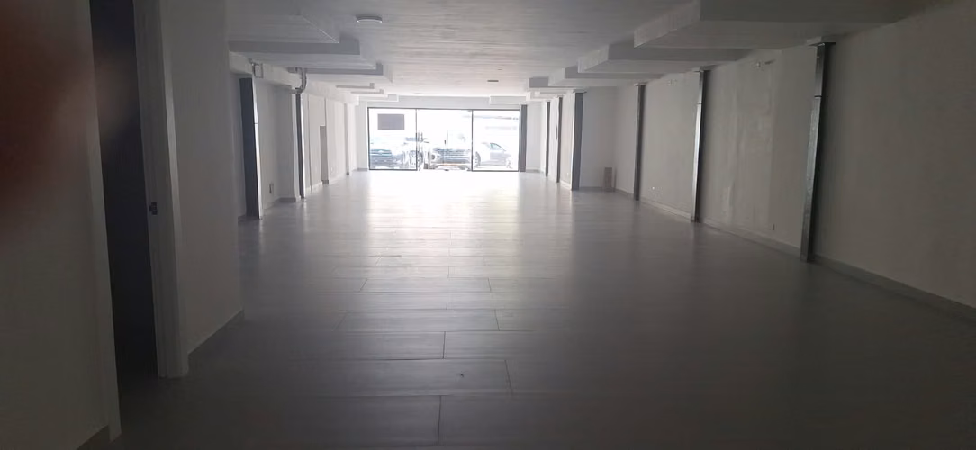 ALQUILO LOCAL marbella 150, METROS