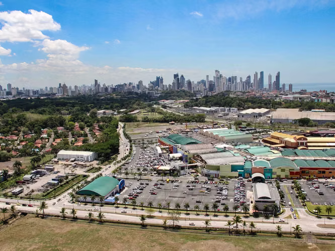 Se vende terreno en ALBROOK con ubicación prime