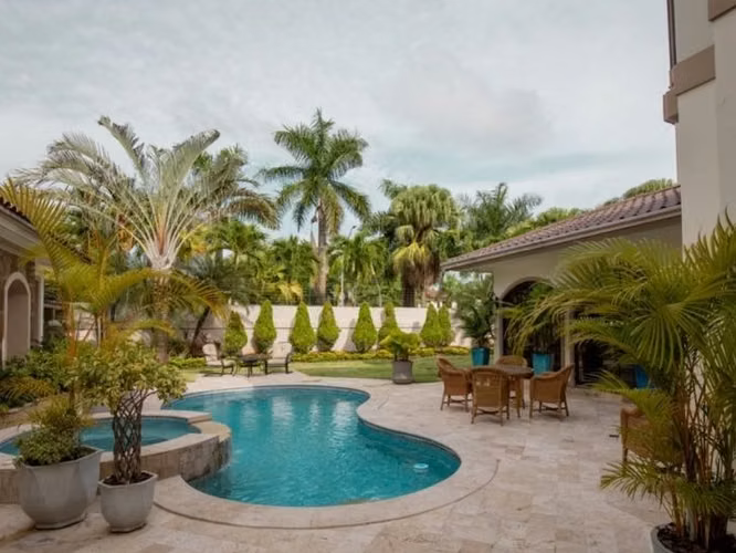 VENTA CASA EN COSTA DEL ESTE MANSION 1337M2 CON PISCINA BALMORAL