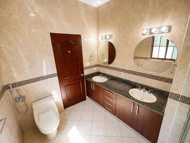 ALQUILER CASA EN CLAYTON 874m2 SENDERO DE CAMINO DE CRUCES TC - Imagen 11