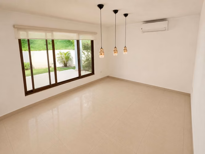 ALQUILER CASA EN CLAYTON 874m2 SENDERO DE CAMINO DE CRUCES TC - Imagen 4