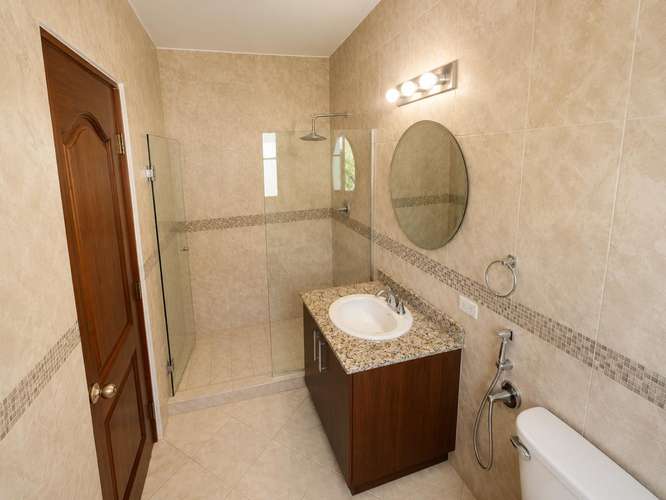 ALQUILER CASA EN CLAYTON 874m2 SENDERO DE CAMINO DE CRUCES TC - Imagen 12